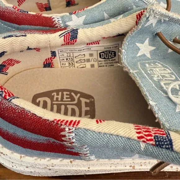 Hey Dude Boys' Wally Youth Americana Casual Shoes in Denim Star Size 1