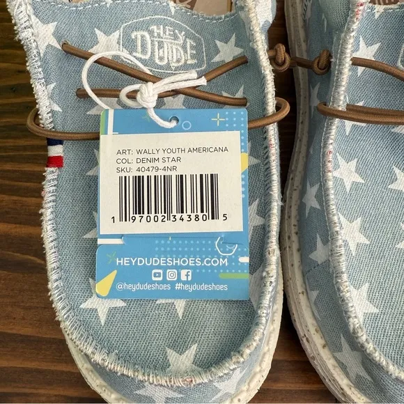 Hey Dude Boys' Wally Youth Americana Casual Shoes in Denim Star Size 1