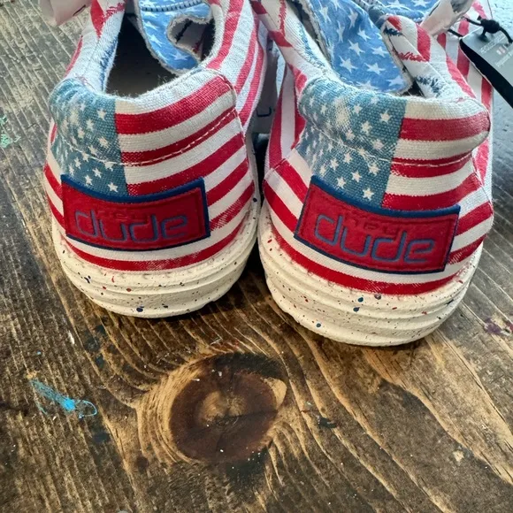 🆕hey DUDE patriotic slip ons! 🇺🇸unisex but mens sizing!! Super comfy-see pic: