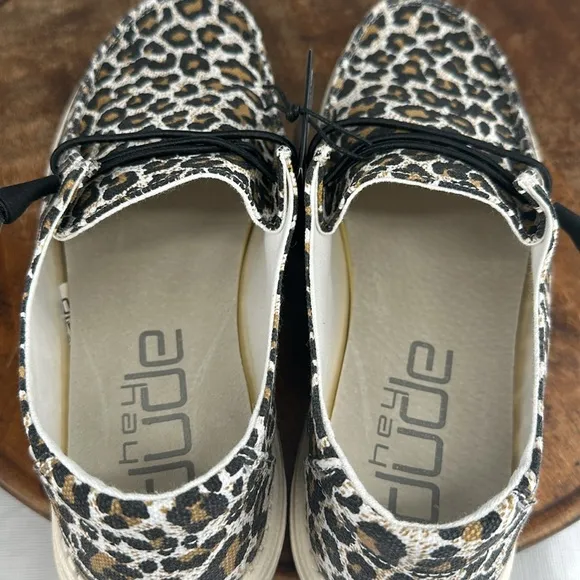 Hey Dude Shoes Wm 9 Wendy Cheetah Loafer Slip On Moccasin Casual