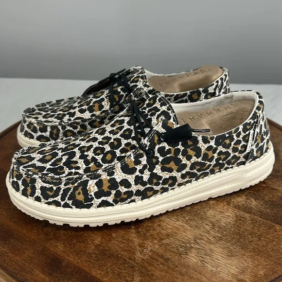 Hey Dude Shoes Wm 9 Wendy Cheetah Loafer Slip On Moccasin Casual