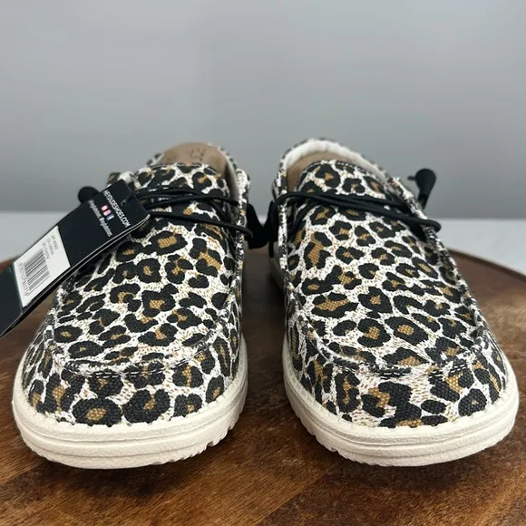 Hey Dude Shoes Wm 9 Wendy Cheetah Loafer Slip On Moccasin Casual
