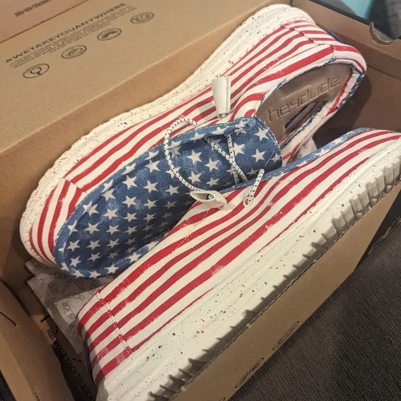 Hey Dude Wally Patriotic USA Mens Size 11 Blue Red White Athletic Shoes Slip Ons