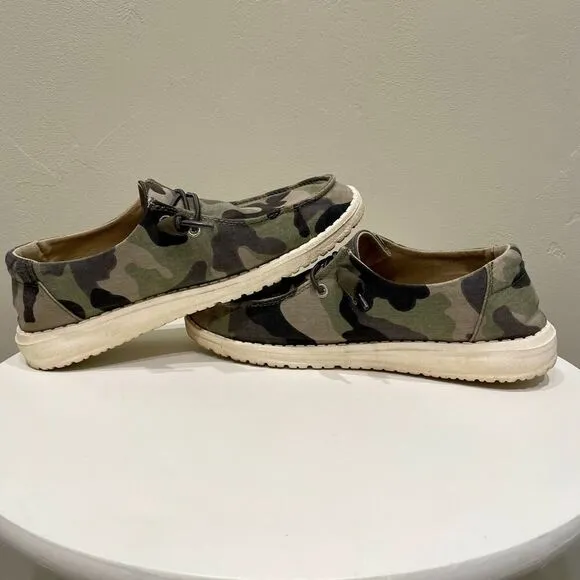 Hey Dude Women’s Wendy Camo Slip On Casual Shoes Size: 6