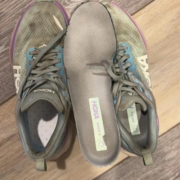 Hoka bondi 8 sneakers size 7.5