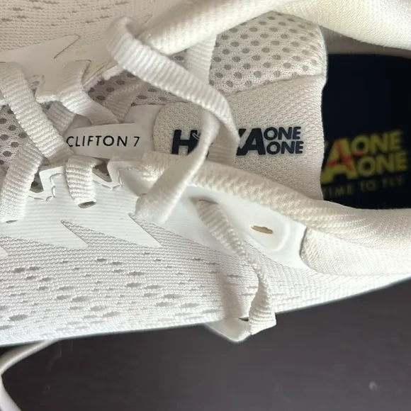 Hoka Women One One Clifton 7 Blanc De Blanc Black Iris Running Shoe Sneaker 10.5