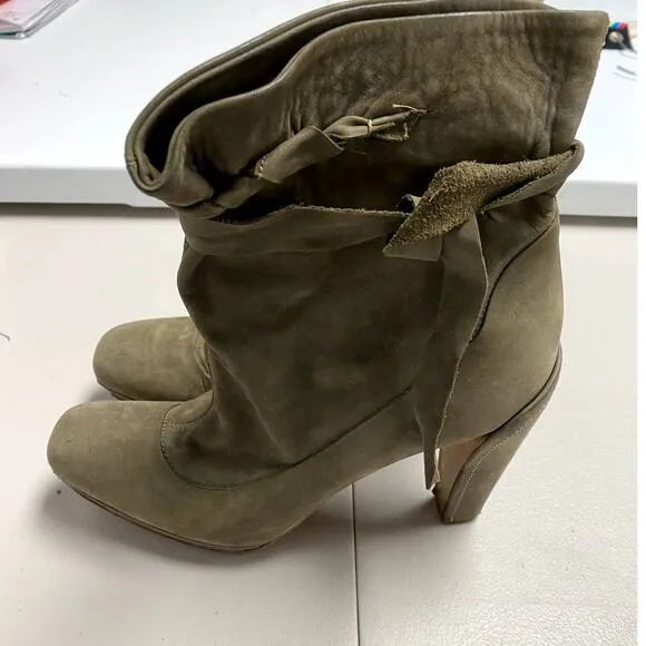 HUGO BOSS Olive Green Nubuck Suede Wrap Around Ankle Boots Blocked Heel Size 40