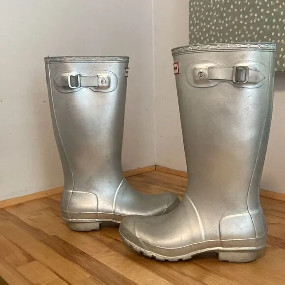 Hunter Metallic Silver Tall Rubber Rain Boots Size 6