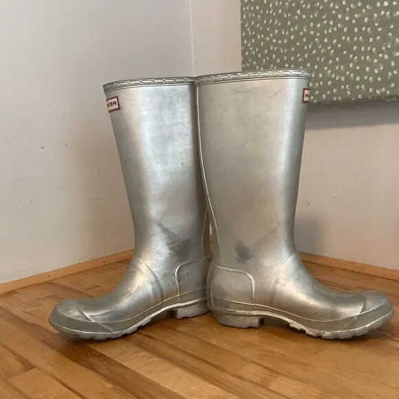 Hunter Metallic Silver Tall Rubber Rain Boots Size 6