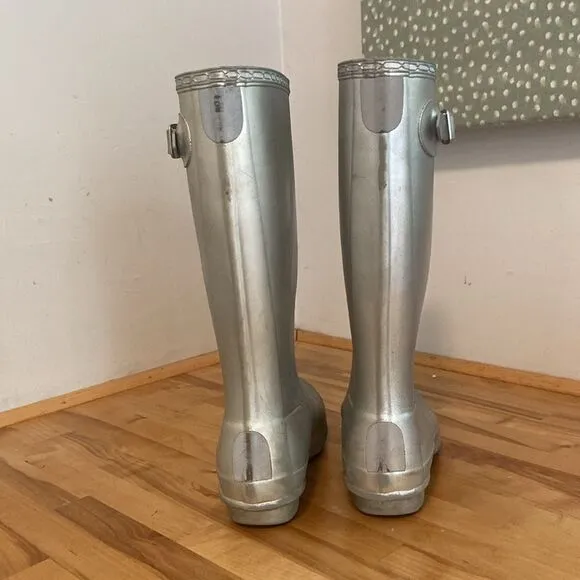 Hunter Metallic Silver Tall Rubber Rain Boots Size 6