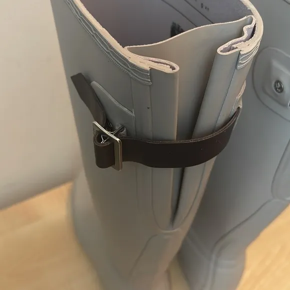 HUNTER Orig. Gray Back Adj. Waterproof Tall Boots (New) &amp; HUNTER Rubber Care Kit