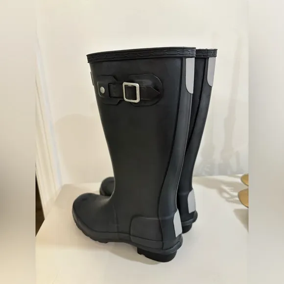 Hunter Rain Boots Kids Classic Original Tall Big Kid Size 3G/2B Matte Black