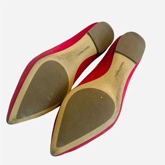 Hush Puppies Hazel Pointe Suede Flat / Loafer, Pink Magenta in Size 8M