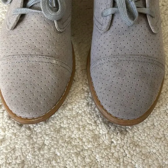 Hush Puppies Women's Aiden Clever Oxford Shoes in Frost Gray Suede Size 6