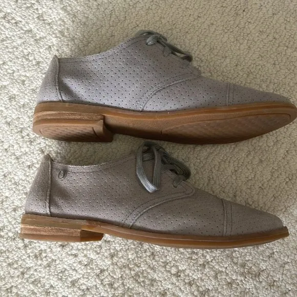 Hush Puppies Women's Aiden Clever Oxford Shoes in Frost Gray Suede Size 6