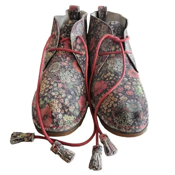 Hush Puppies Suede Women's 10 Floral Ankle Tassel Boots