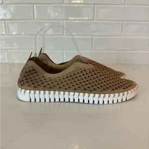 Ilse Jacobsen Womens Shoes Tulip Perforated Leather Slip Ons Latte Tan Size 40