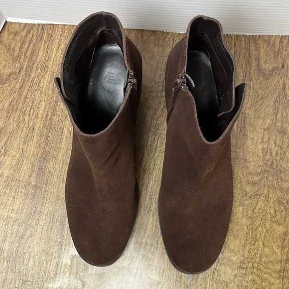 J. Jill Brown Suede Leather Ankle Boots Stacked Heel Brown Booties Size 11