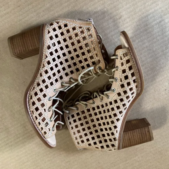 Jeffrey Campbell Cors Cut 2 Laser Block Heels size 8.5