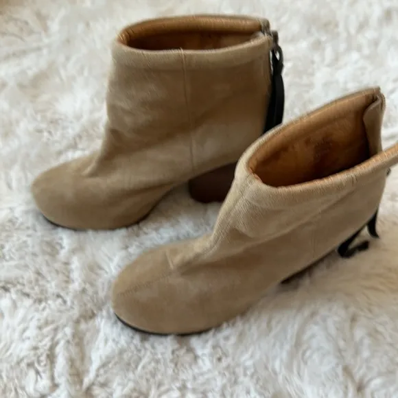 JEFFREY CAMPBELL SUEDE BOOTS