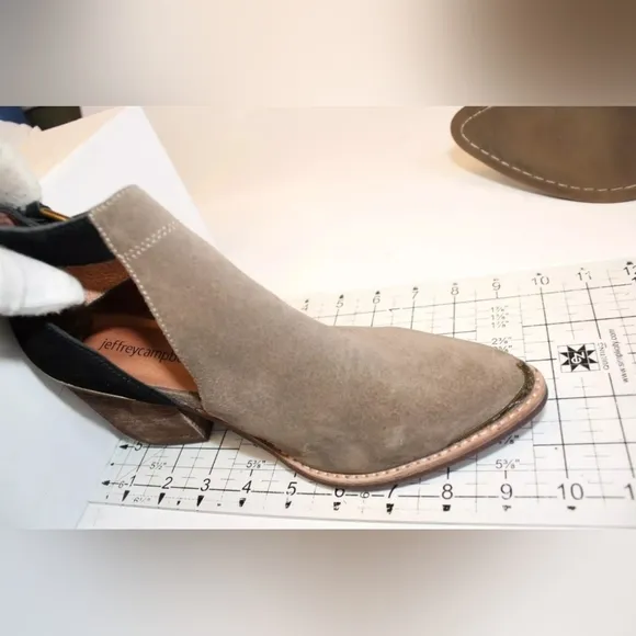 Jeffrey Campbell Woodruff Womens 6.5 Taupe/Black Suede Leather Cutout Booties