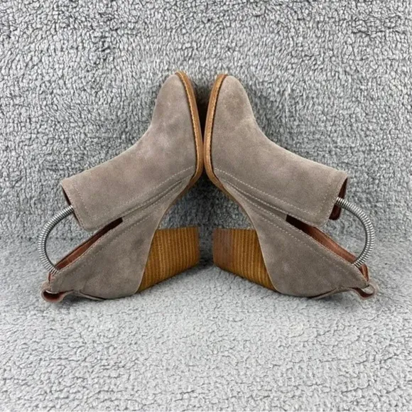 Jeffrey campbell rosalee Grey Suede Bootie Leather Pull On Stacked Heel Womens 9