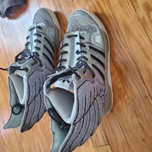 Jeremy Scott Adidas Gray Winged Sneakers Mens Sz 9 Vintage.