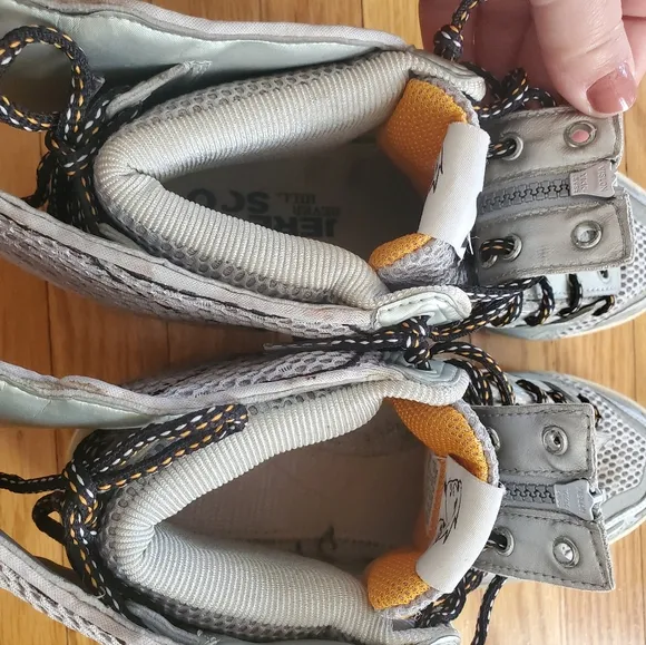 Jeremy Scott Adidas Gray Winged Sneakers Mens Sz 9 Vintage.