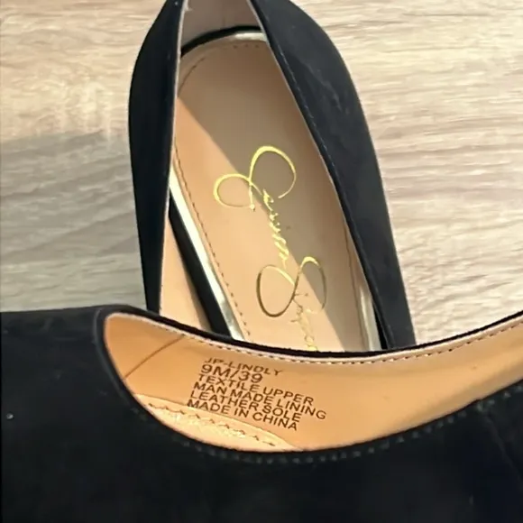 JESSICA SIMPSON Elegant Black Faux Suede Pumps