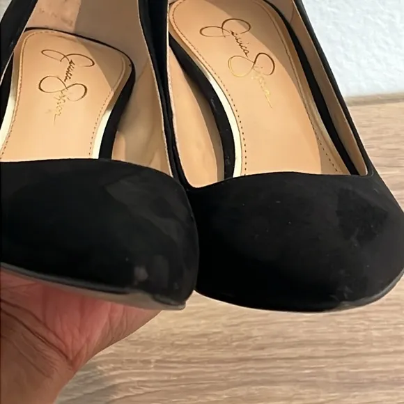 JESSICA SIMPSON Elegant Black Faux Suede Pumps