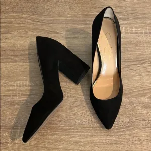 JESSICA SIMPSON Elegant Black Faux Suede Pumps
