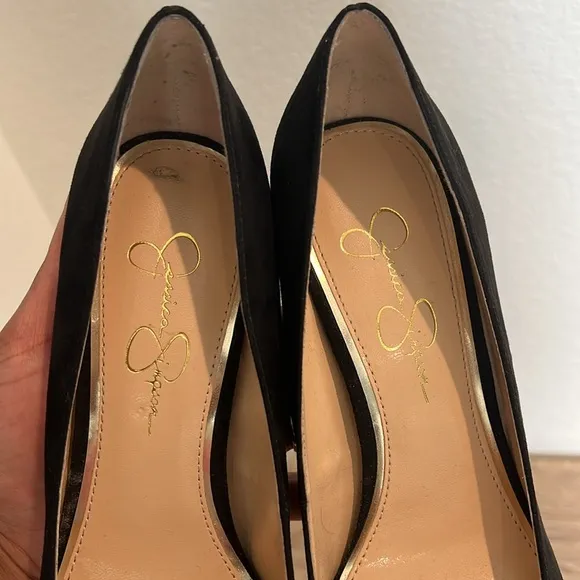 JESSICA SIMPSON Elegant Black Faux Suede Pumps