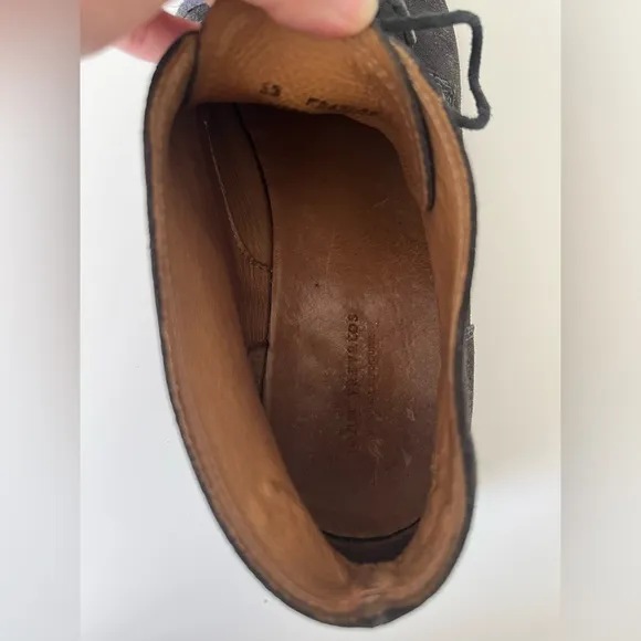 ☑️John Varvatos gray Suede Shoes