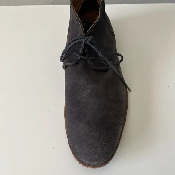 ☑️John Varvatos gray Suede Shoes