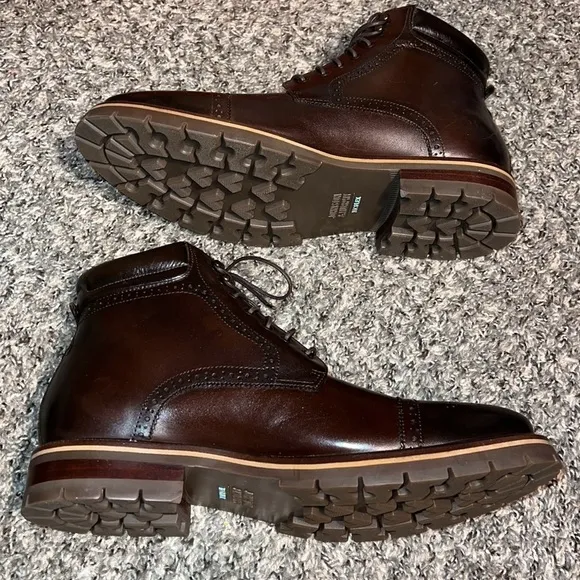 Johnston &amp; MurphyMen's Cody Cap Toe Boots 11M