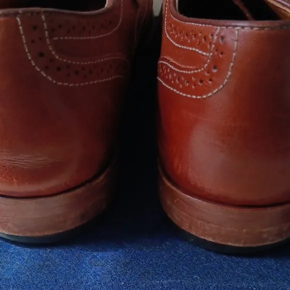 Johnston &amp; Murrphy Brown Leather Shoes. In Excellent Pre-Loved Condition.