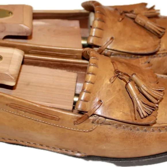 Johnston and Murphy driving shoes.  Size 8.  Beautiful color and 97% sol…‌‌