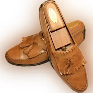 Johnston and Murphy driving shoes.  Size 8.  Beautiful color and 97% sol…‌‌