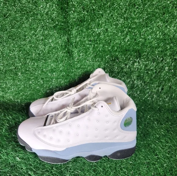 Jordan Athletic Shoes White and Gray