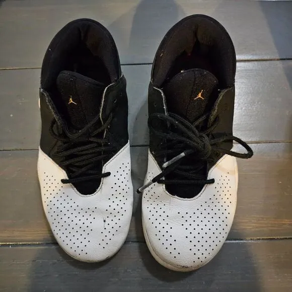 Jordan Toddler Boys Black &amp; White Mesh Lace Up Basketball Shoes Size 2
