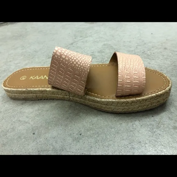 Kaanas Tobago Flatform Sandal Blush Snake embossed