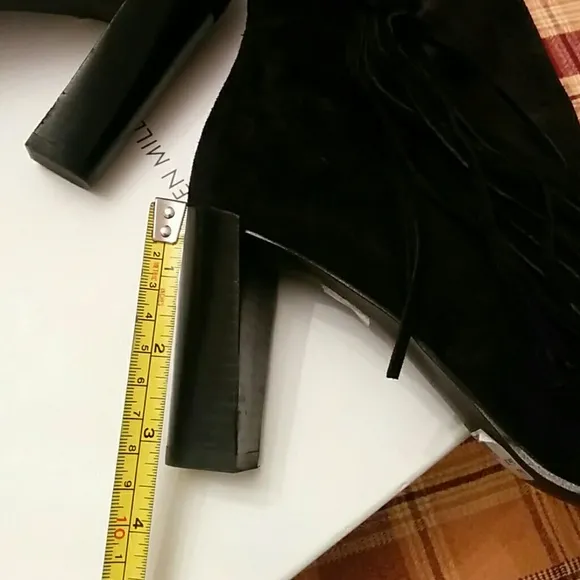 🆕Karen Millen Black suede boots with tassels