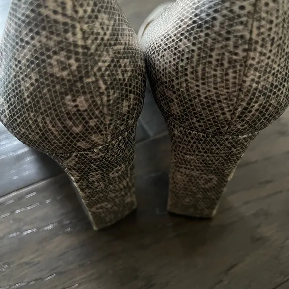 Kate Spade Gray Snakeskin Heels Size 8.5 Women’s Pump Office Business Casual