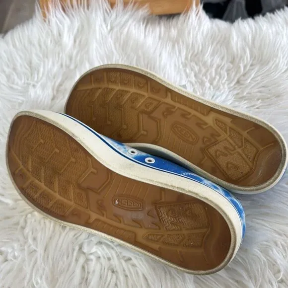 KEEN ELSA CAMVAS SHOES SIZE 8.5