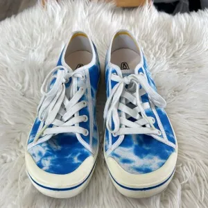KEEN ELSA CAMVAS SHOES SIZE 8.5
