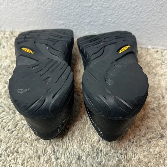 KEEN PRESIDIO LACE-UP (WOMEN) - BLACK/MAGNET Sz 8