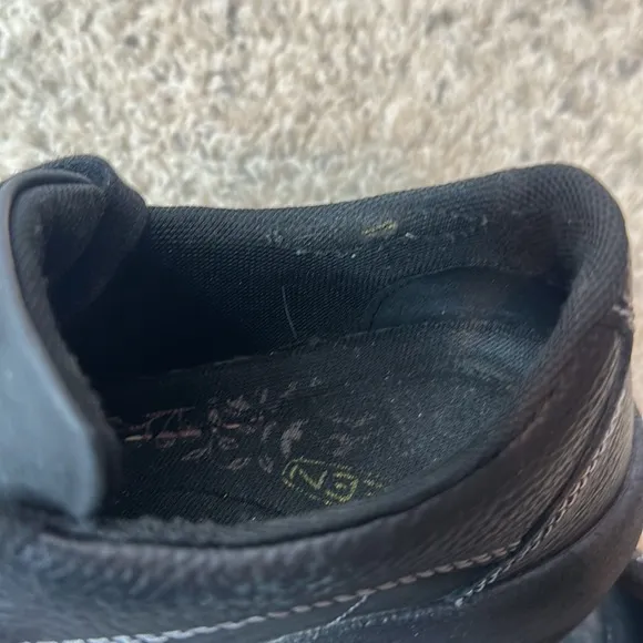 KEEN PRESIDIO LACE-UP (WOMEN) - BLACK/MAGNET Sz 8