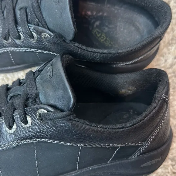 KEEN PRESIDIO LACE-UP (WOMEN) - BLACK/MAGNET Sz 8