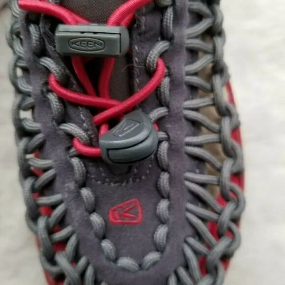 KEEN Uneek O2 Sport Unisex Sandal Toddler Kids in Grey/Red
