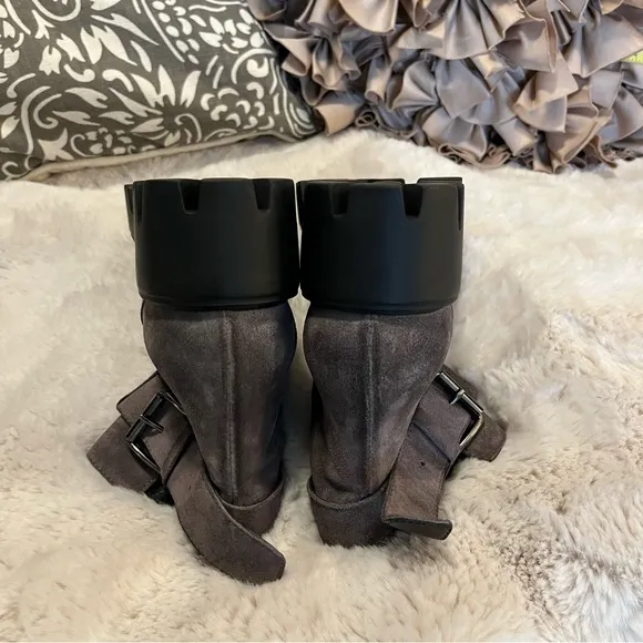 Kenneth Cole Distressed Suede Lug Sole Platform Well Feet Light Ankle Boots 40